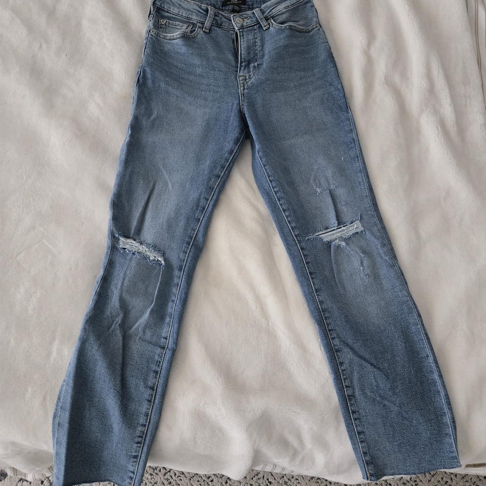 True Religion High Rise Crop Distressrd Straight Leg Jeans